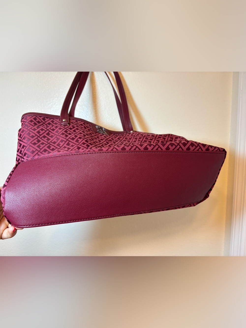 Tommy Hilfiger Burgundy Logo Jacquard Fabric Tote with Gold TH Accent - Picture 6 of 6